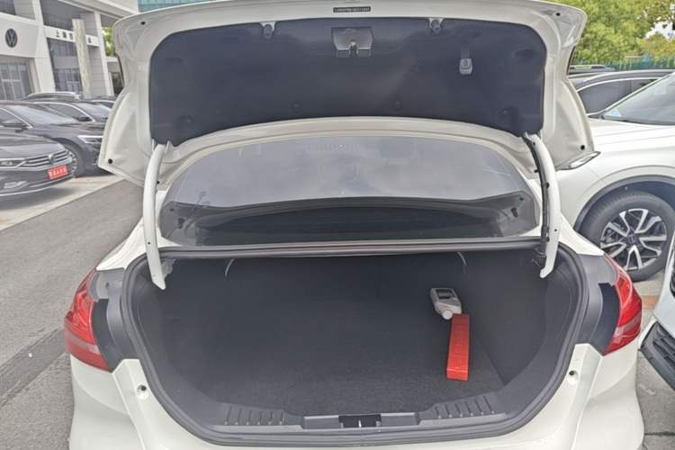 Used Ford Focus 2015 Sedan 1.6L Automatic Trend Model Trunk