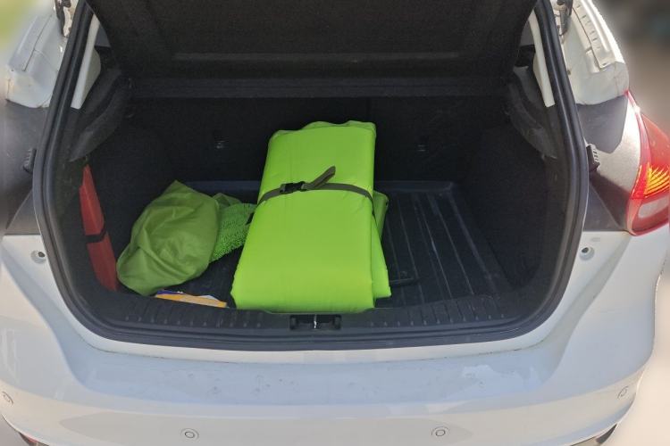 Used Ford Focus 2015 Hatchback 1.6L Manual Fashion Edition Trunk