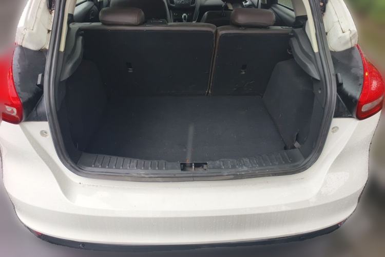 Used Ford Focus 2015 Hatchback 1.6L Automatic Comfort Model Trunk