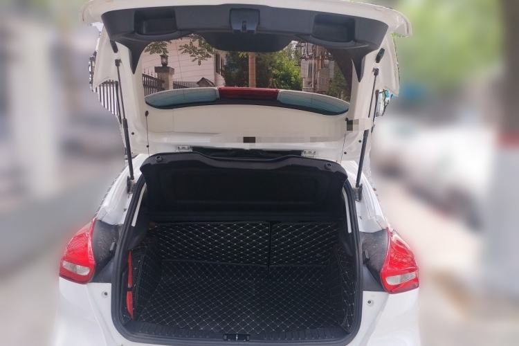Used Ford Focus 2015 Hatchback 1.6L Automatic Comfort Model Trunk