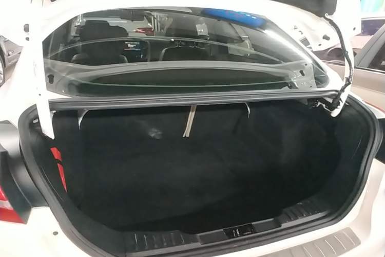 Used Ford Focus 2015 Sedan 1.6L Automatic Comfort Model Trunk