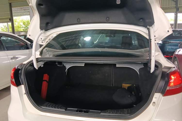 Used Ford Focus 2015 Sedan 1.6L Automatic Trend Model Trunk