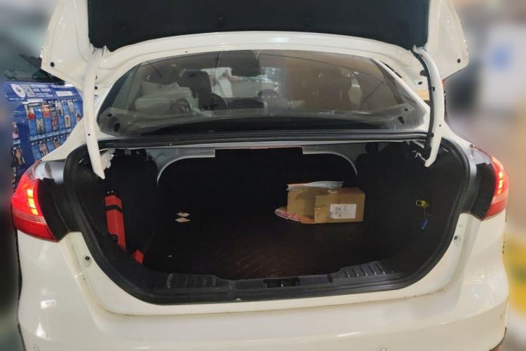 Used Ford Focus 2015 Sedan 1.6L Automatic Trend Model Trunk