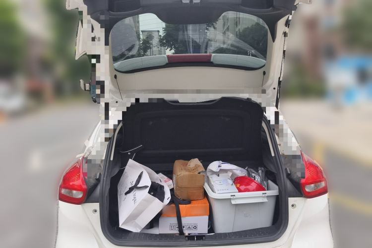 Used Ford Focus 2015 Hatchback 1.6L Automatic Fashion Edition Trunk