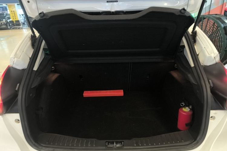 Used Ford Focus 2015 Hatchback EcoBoost 180 Automatic Elite Model Trunk