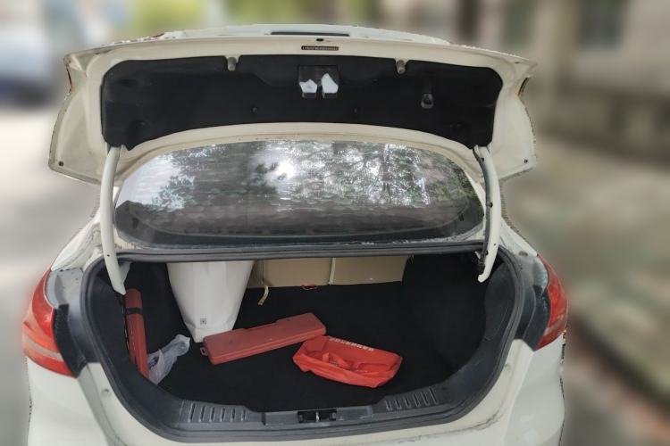 Used Ford Focus 2015 Sedan 1.6L Manual Comfort Model Trunk