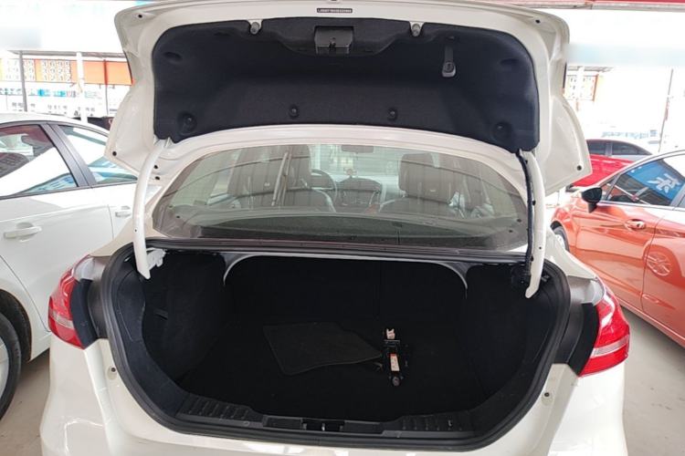 Used Ford Focus 2015 Sedan 1.6L Automatic Trend Model Trunk