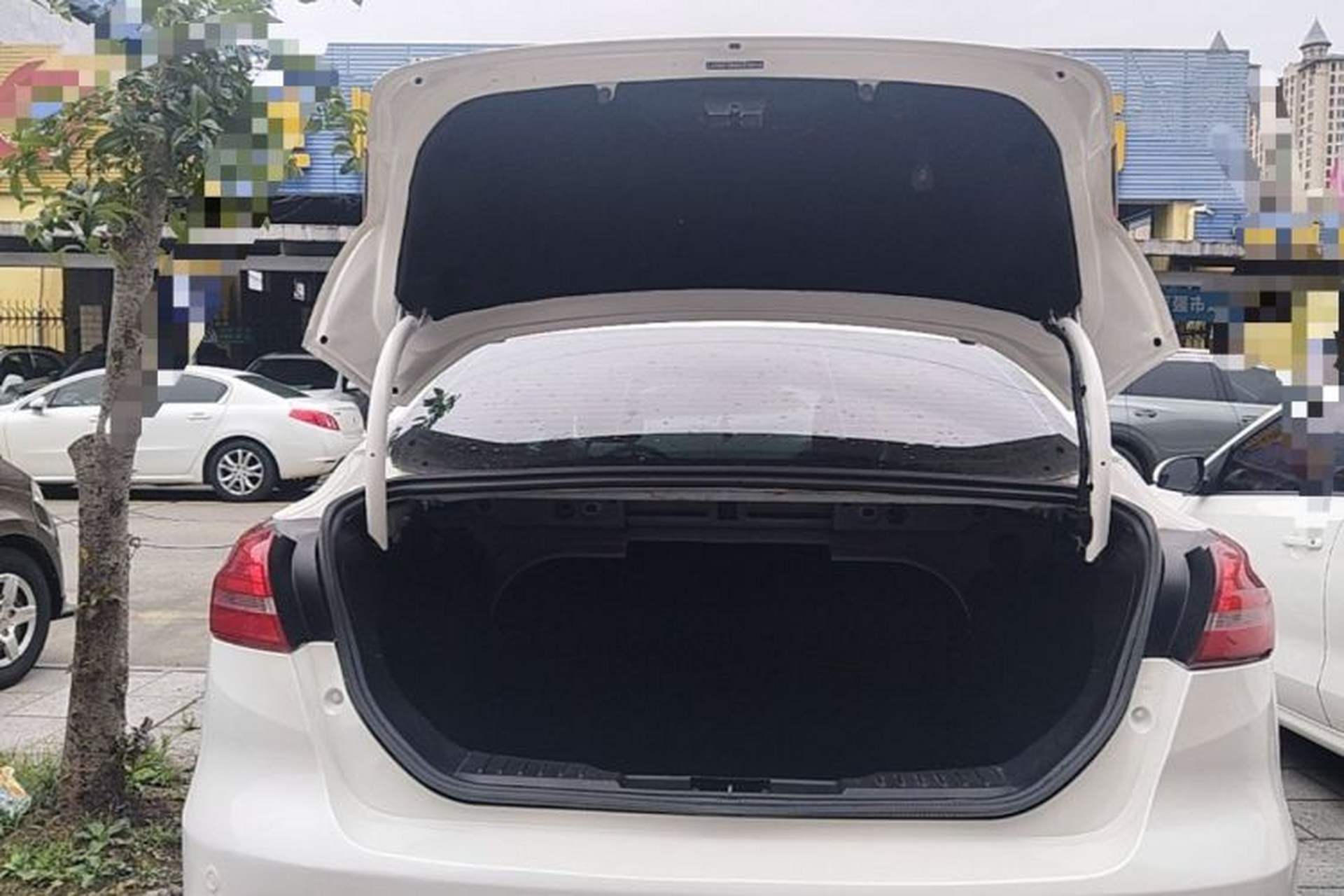 Used Ford Focus 2015 Sedan 1.6L Automatic Trend Model Trunk