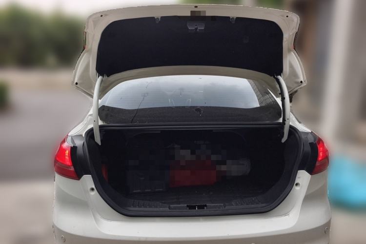 Used Ford Focus 2015 Sedan 1.6L Automatic Trend Model Trunk