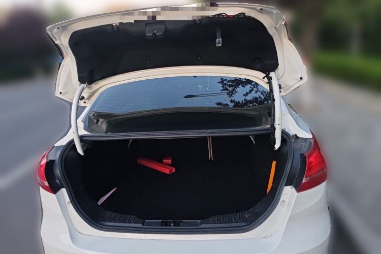 Used Ford Focus 2015 Sedan 1.6L Automatic Comfort Model Trunk