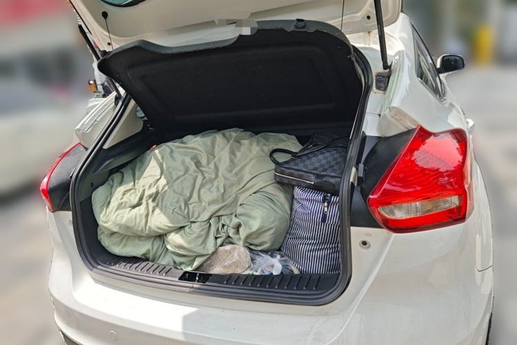 Used Ford Focus 2015 Hatchback EcoBoost 180 Automatic Elite Model Trunk