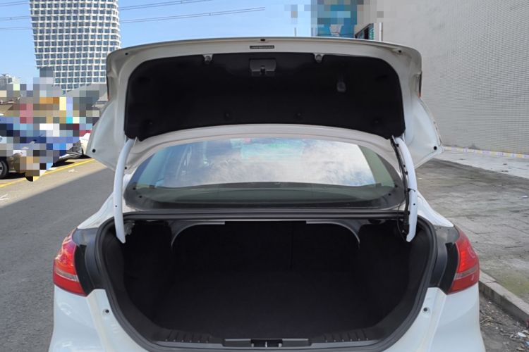 Used Ford Focus 2015 Sedan 1.6L Automatic Comfort Model Trunk
