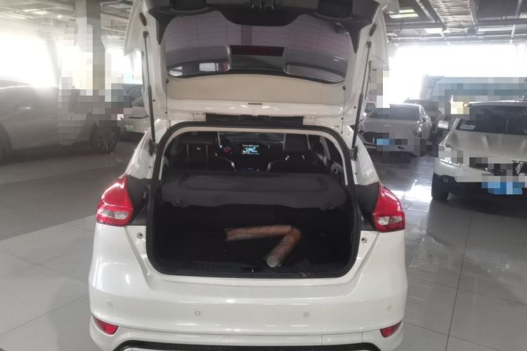 Used Ford Focus 2015 Hatchback EcoBoost 180 Automatic Elite Model Trunk