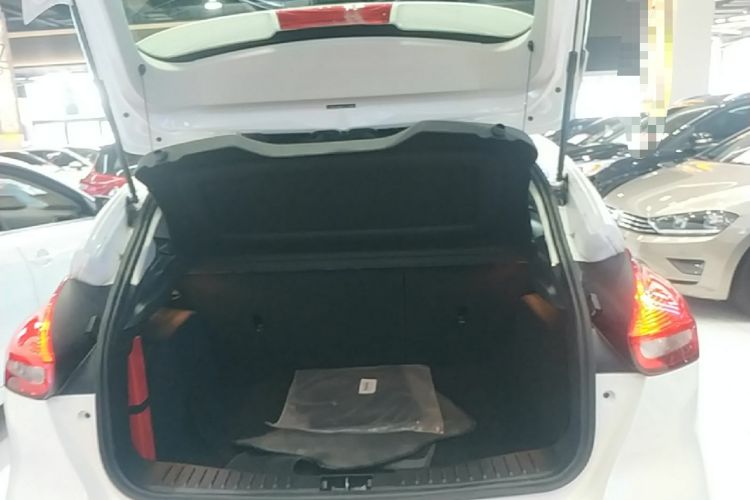 Used Ford Focus 2015 Hatchback 1.6L Automatic Comfort Model Trunk