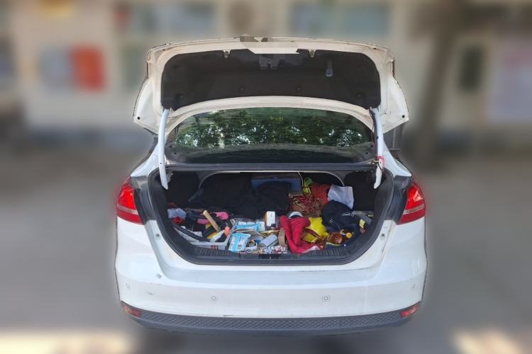 Used Ford Focus 2015 Sedan 1.6L Automatic Trend Model Trunk