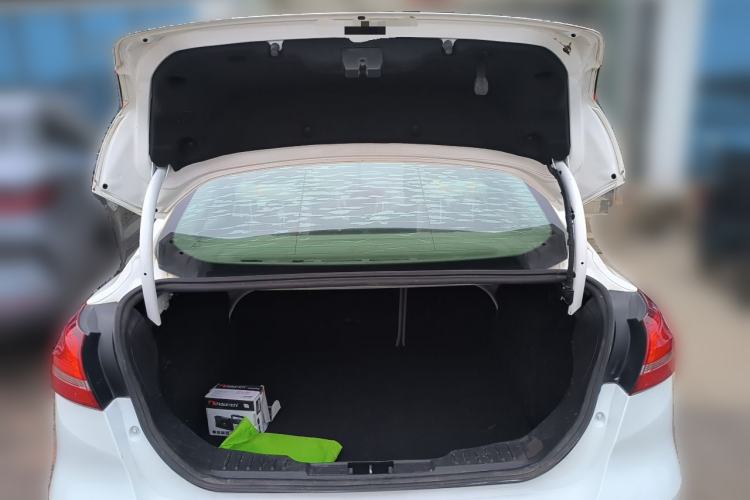 Used Ford Focus 2015 Sedan 1.6L Automatic Comfort Model Trunk