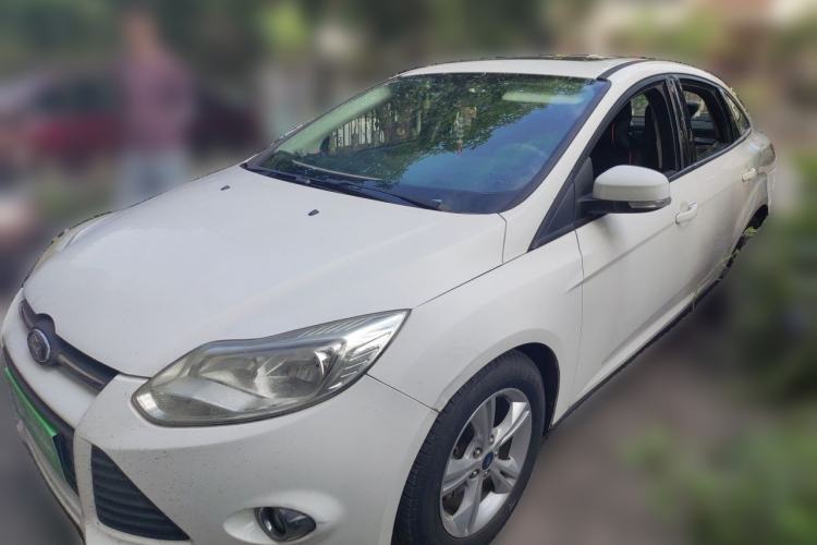 Used Ford Focus 2015 Sedan 1.6L Automatic Trend Model Guazi used car, China used car export, Used car for sale, Used  cars, Cheapest cars for sale
