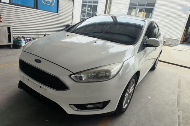 Ford Focus 2015 Hatchback EcoBoost 125 Automatic Supreme Style Edition с пробегом