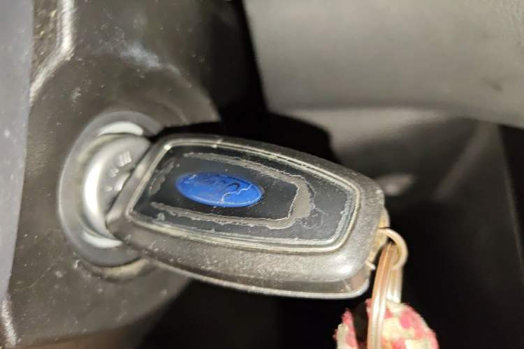 Used Ford Focus 2015 Hatchback 1.6L Automatic Fashion Edition Vehicle Key