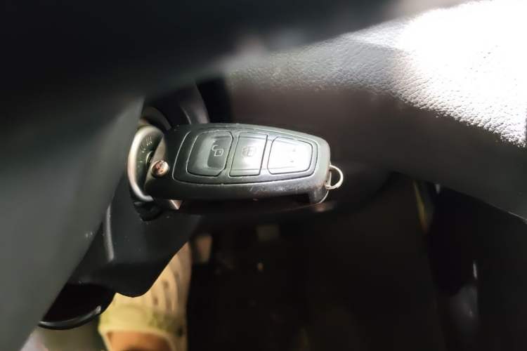 Used Ford Focus 2015 Sedan EcoBoost 125 Automatic Supreme Style Edition Vehicle Key