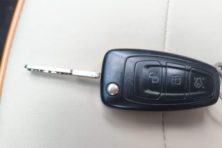 Used Ford Focus 2015 Sedan 1.6L Manual Comfort Model Vehicle Key
