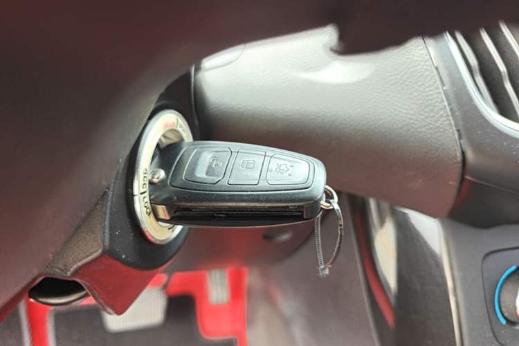 Used Ford Focus 2015 Sedan EcoBoost 180 Automatic Elite Model Vehicle Key