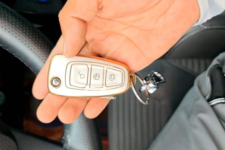 Used Ford Focus 2015 Hatchback 1.6L Automatic Fashion Edition Vehicle Key