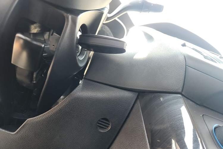 Used Ford Focus 2015 Sedan EcoBoost 125 Manual – Ultra-Style Edition Vehicle Key