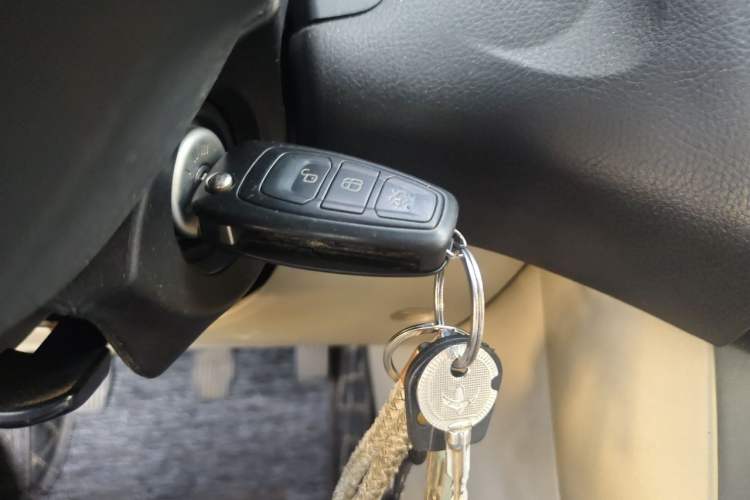Used Ford Focus 2015 Sedan 1.6L Manual Comfort Model Vehicle Key