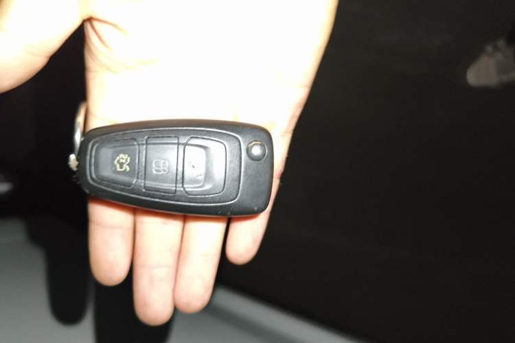 Used Ford Focus 2015 Hatchback EcoBoost 125 Automatic Supreme Style Edition Vehicle Key