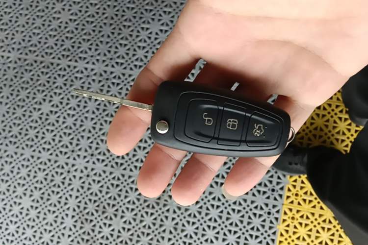Used Ford Focus 2015 Sedan 1.6L Automatic Comfort Model Vehicle Key