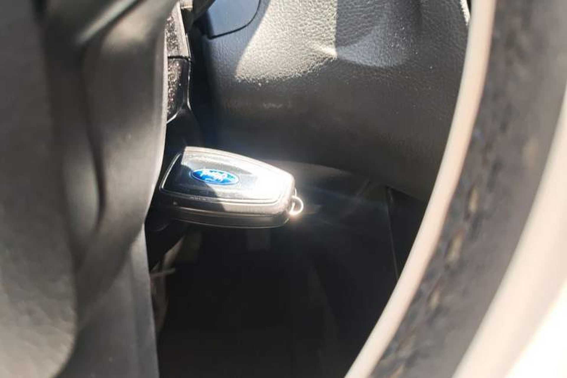 Used Ford Focus 2015 Hatchback 1.6L Automatic Fashion Edition Vehicle Key