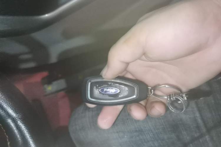 Used Ford Focus 2015 Sedan EcoBoost 180 Automatic Flagship Model Vehicle Key