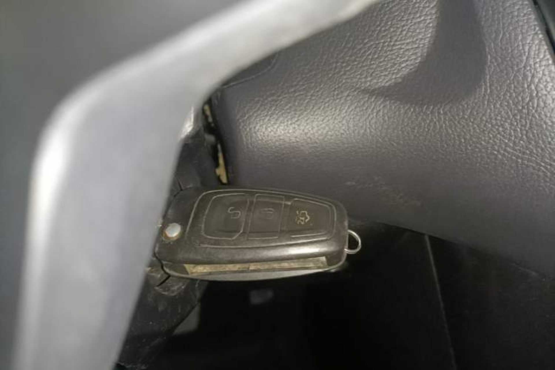 Used Ford Focus 2015 Hatchback 1.6L Automatic Fashion Edition Vehicle Key