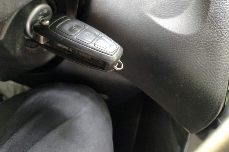 Used Ford Focus 2015 Sedan EcoBoost 180 Automatic Elite Model Vehicle Key