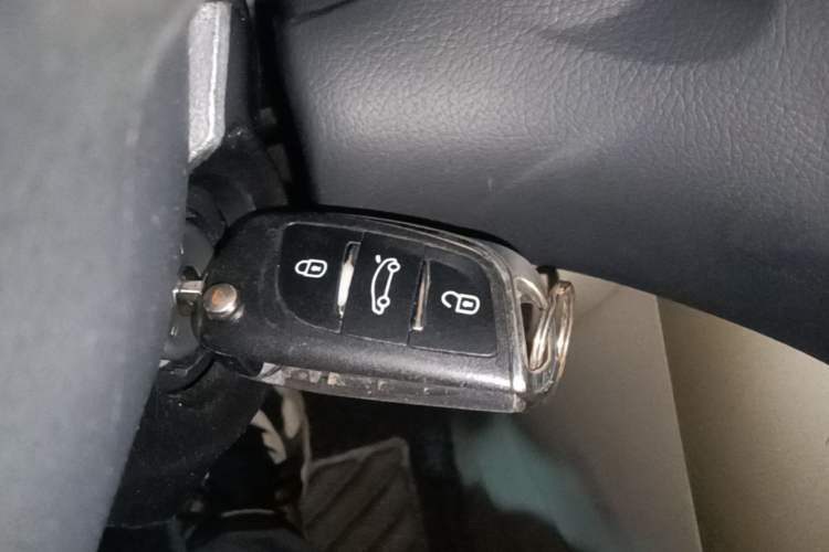 Used Ford Focus 2015 Sedan 1.6L Automatic Comfort Model Vehicle Key
