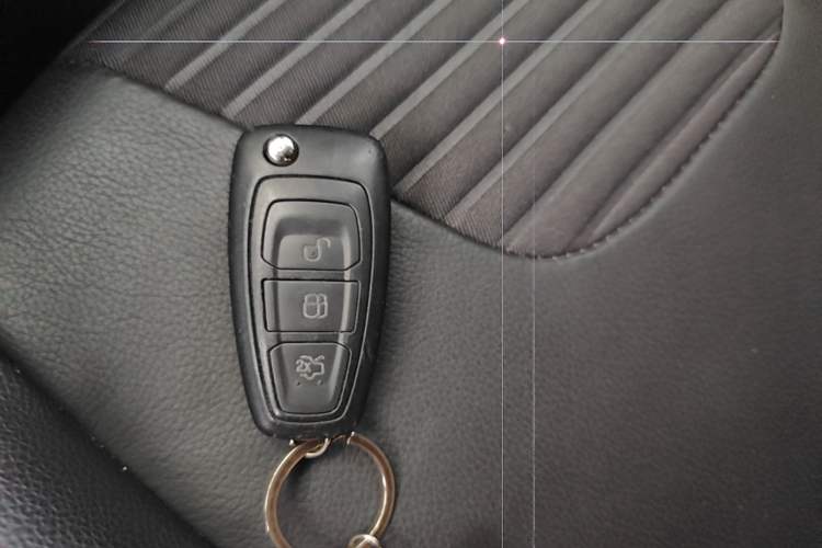 Used Ford Focus 2015 Hatchback 1.6L Automatic Fashion Edition Vehicle Key