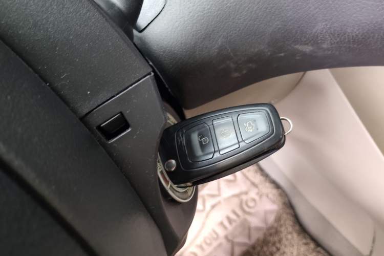 Used Ford Focus 2015 Sedan 1.6L Automatic Comfort Model Vehicle Key
