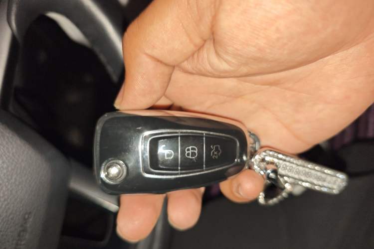 Used Ford Focus 2015 Hatchback 1.6L Automatic Fashion Edition Vehicle Key
