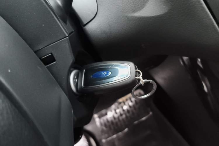 Used Ford Focus 2015 Sedan EcoBoost 180 Automatic Elite Model Vehicle Key
