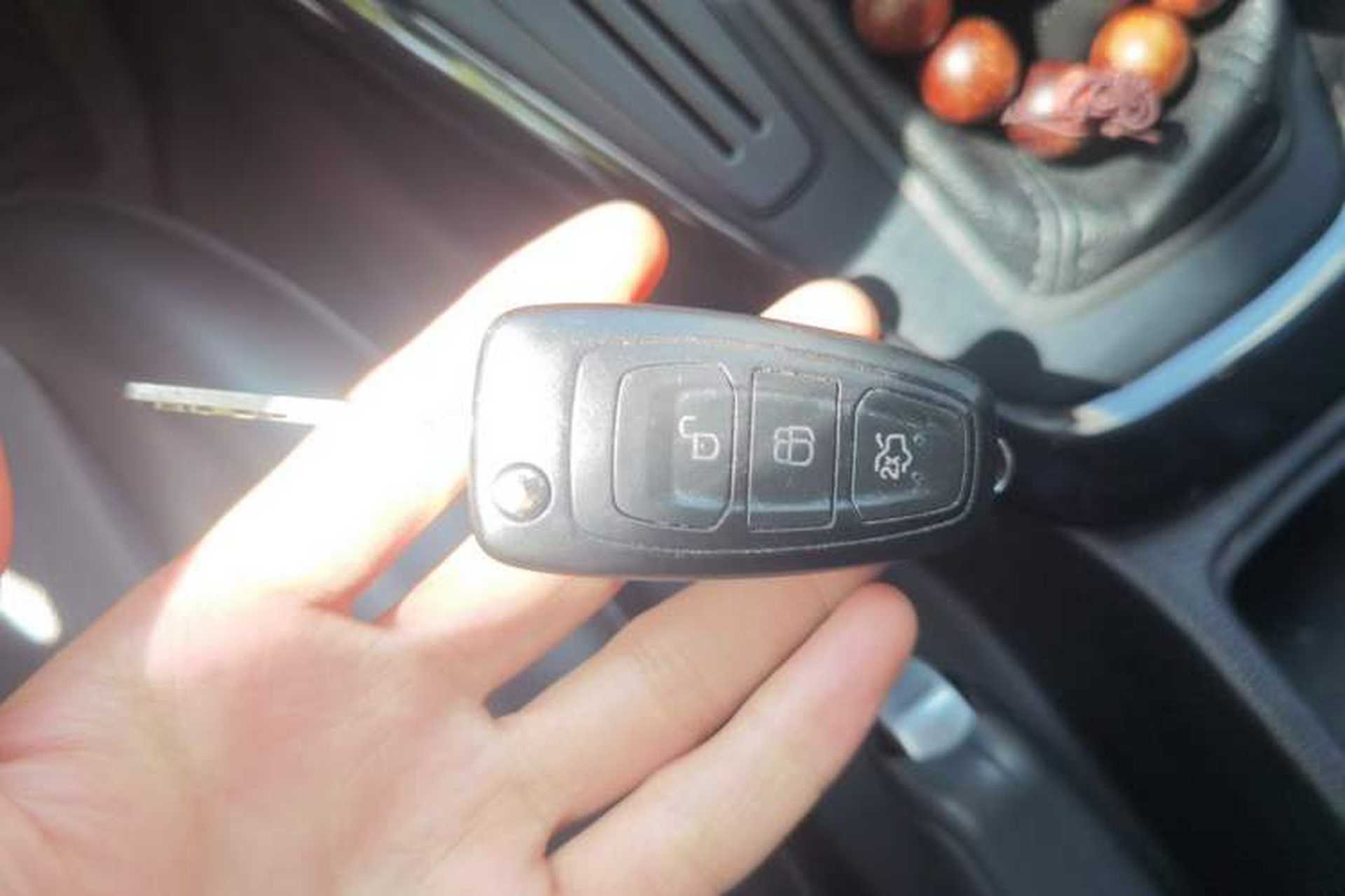 Used Ford Focus 2015 Sedan 1.6L Manual Fashion Edition Vehicle Key