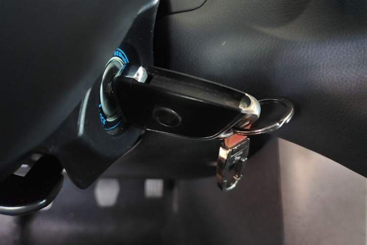 Used Ford Focus 2015 Hatchback 1.6L Manual Comfort Edition Vehicle Key
