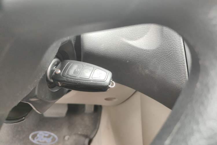 Used Ford Focus 2015 Sedan 1.6L Automatic Comfort Model Vehicle Key