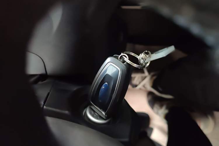 Used Ford Focus 2015 Sedan EcoBoost 125 Automatic Supreme Style Edition Vehicle Key