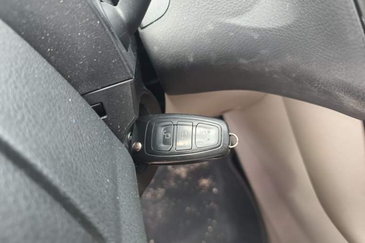 Used Ford Focus 2015 Sedan 1.6L Automatic Comfort Model Vehicle Key