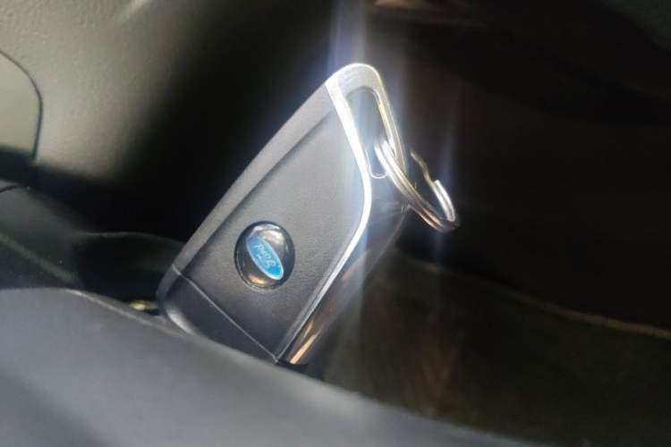 Used Ford Focus 2015 Sedan EcoBoost 125 Automatic Supreme Style Edition Vehicle Key