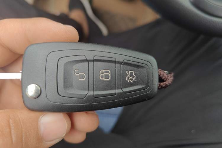 Used Ford Focus 2015 Sedan 1.6L Automatic Comfort Model Vehicle Key
