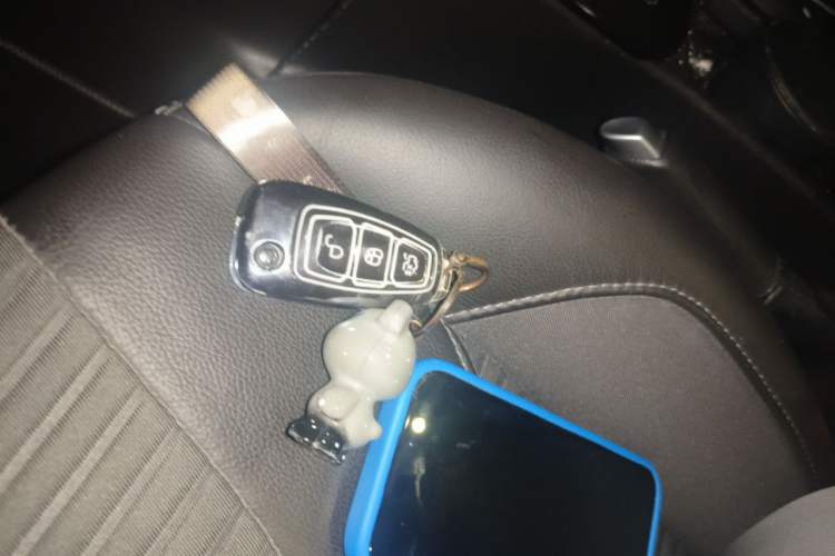 Used Ford Focus 2015 Hatchback 1.6L Automatic Fashion Edition Vehicle Key