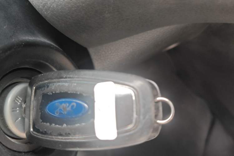 Used Ford Focus 2015 Hatchback EcoBoost 125 Automatic Supreme Style Edition Vehicle Key