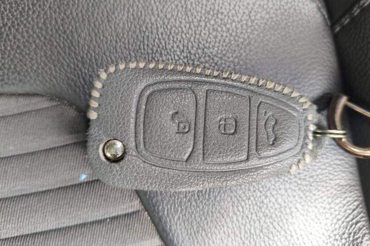 Used Ford Focus 2015 Hatchback 1.6L Automatic Fashion Edition Vehicle Key